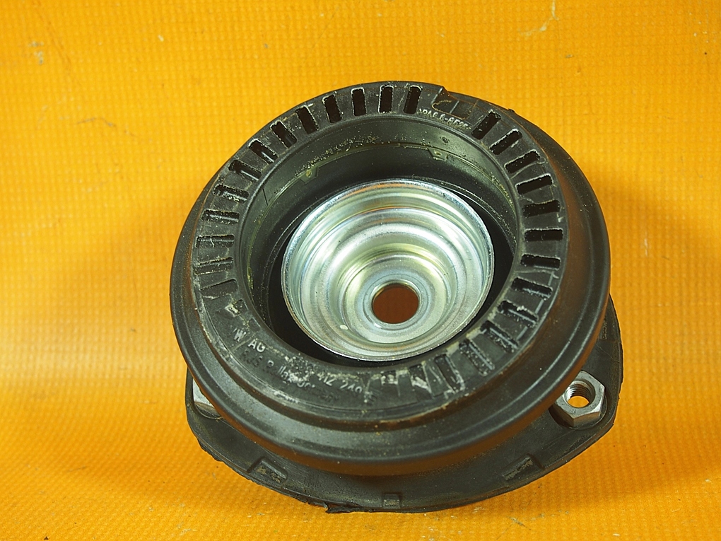 Audi Q2 81A 32KM Στήριγμα Αμορτισέρ ΜΠΡΟΣΤΑ 5q0412331e / 5q0412249e Product image