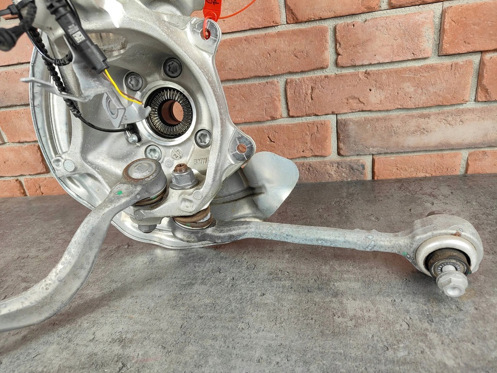 BMW G01 X3 G02 X4 Δεξιά Διακόπτης Swingarm Δεξιά μπροστά 6882598 Product image
