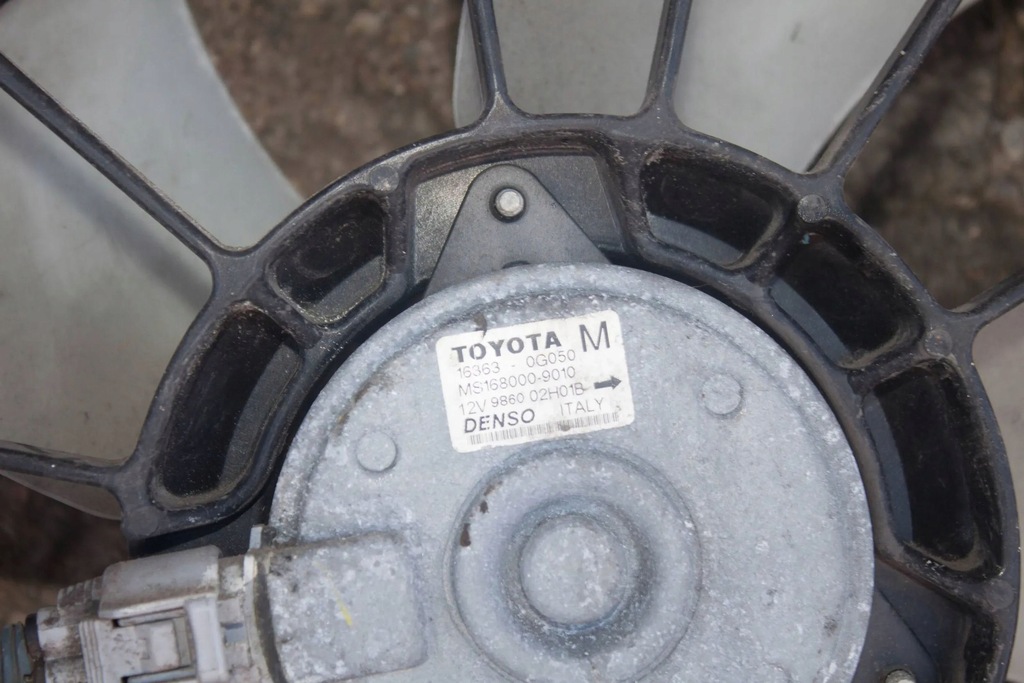 Toyota Avensis T250 2003 Περιβαλλόμενα ανεμιστήρα Product image