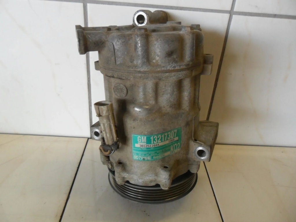 OPEL VECTRA C LIFT 2006 1.8 B COMPRESSOR AIR CONDITIONING COMPRESSOR 13217307 Product image