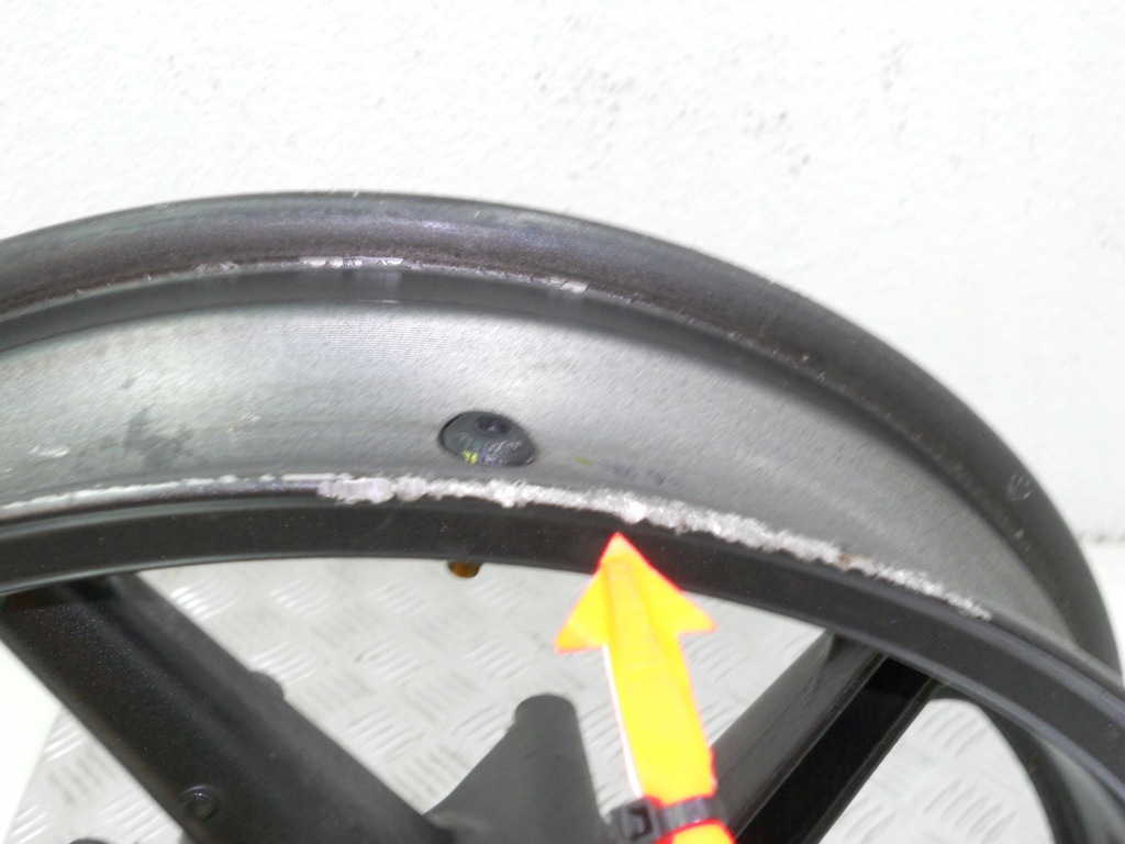 HONDA CB 750 SEVEN FIFTY RIM ΜΠΡΟΣΤΙΝΟΣ ΤΡΟΧΟΣ ORIGINAL Product image