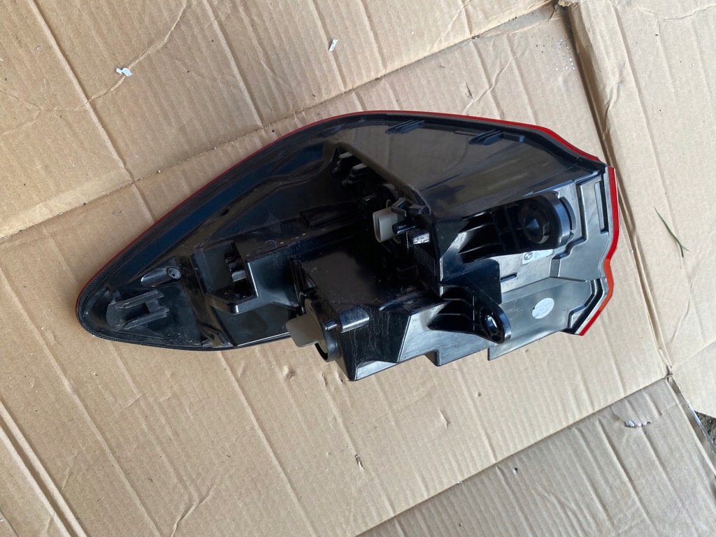 ΠΙΣΩ ΦΩΣ ΑΡΙΣΤΕΡΟ ΠΙΣΩ ΑΡΙΣΤΕΡΟ 9881161 BMW F39 X2 LED EUROPA ORIGINAL Product image