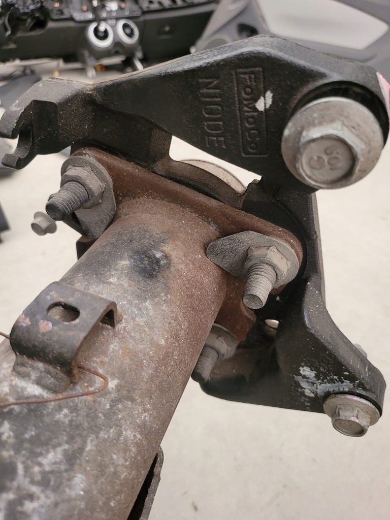 2015+ FORD F150 Δαγκάνα φρένων ΑΝΤΛΙΑ ΓΙΩΚ Στήριγμα Στήριξης ΑΞΟΝΑΣ ΠΙΣΩ Product image