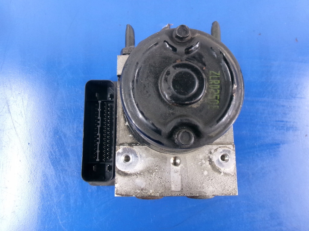 Hyundai Tucson και JM ABS Pump 58920-2E550 MANDO 5WY7611A Controller Product image