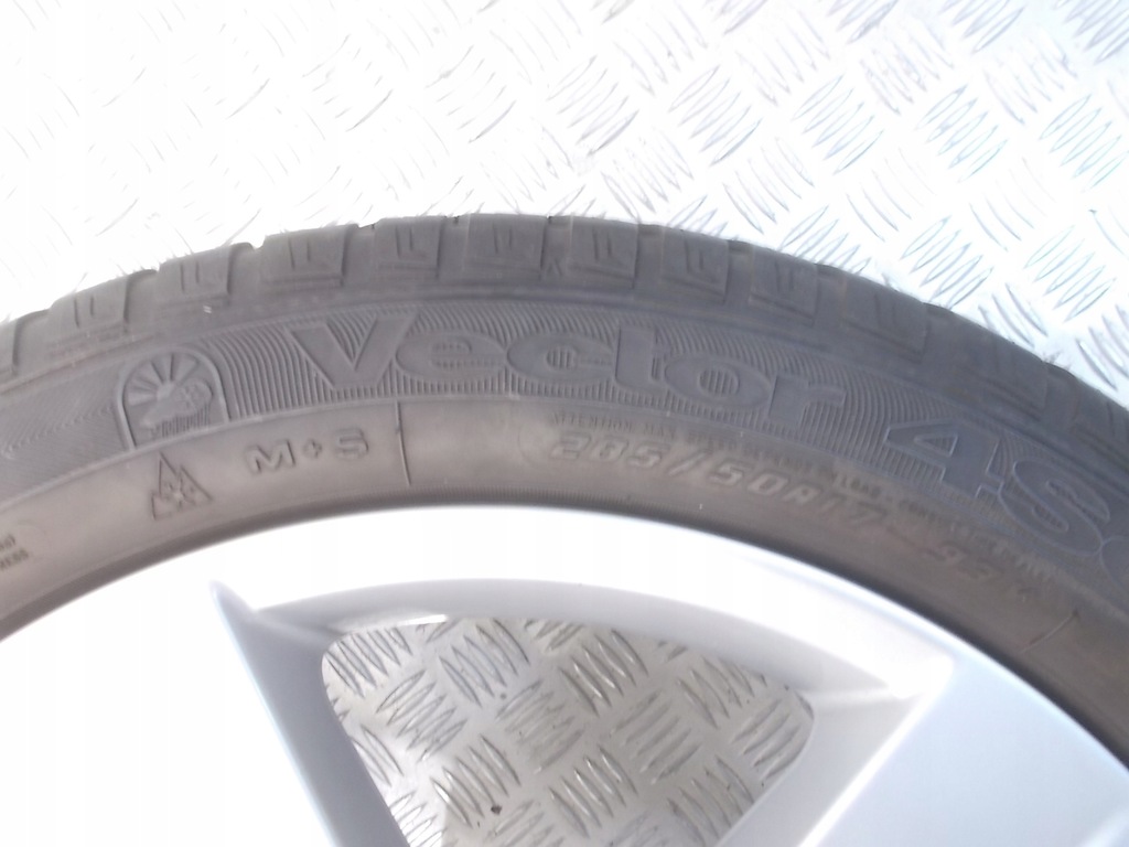 GOODYEAR VECTOR 4SEASONS ΕΛΑΣΤΙΚΟ 205/50/17 93V 2018 ΟΛΗ ΤΗΝ ΣΕΖΟΝ Product image