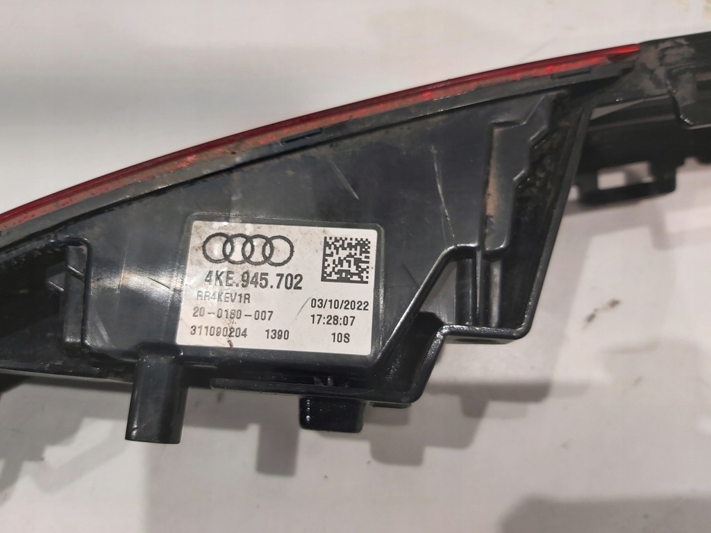 Diffuser Μίγμα προς τα κάτω LED πίσω audi e thron e-tron 4ke945702 Product image