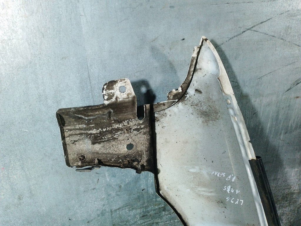 ΜΠΡΟΣΔΕΞΙΟ ΦΤΡΟΠΟ AUDI A4 B5 LY9G SEDAN Product image