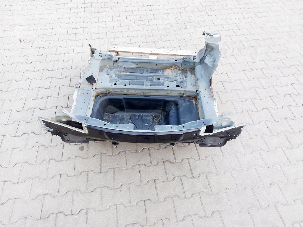 C-CLASS W205 COUPE Πίσω κάθισμα, πίσω τοίχος, πάτωμα πορτμπαγκάζ, ανελκυστήρας 18 ετών. Product image
