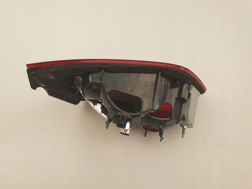 ΦΩΤΙΣΤΙΚΟ ΔΕΞΙ ΠΙΣΩ ΣΤΟ ΚΑΠΑΚΙ BMW 2 F45 7311032 Product image