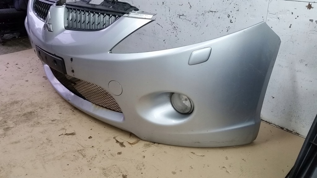 Μπροστινός προφυλακτήρας Mitsubishi Grandis Product image