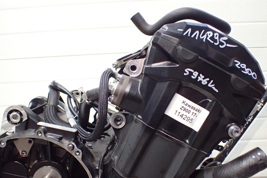 Βίντεο εγγύησης Kawasaki Z900 17-18 Engine 5976km Product image