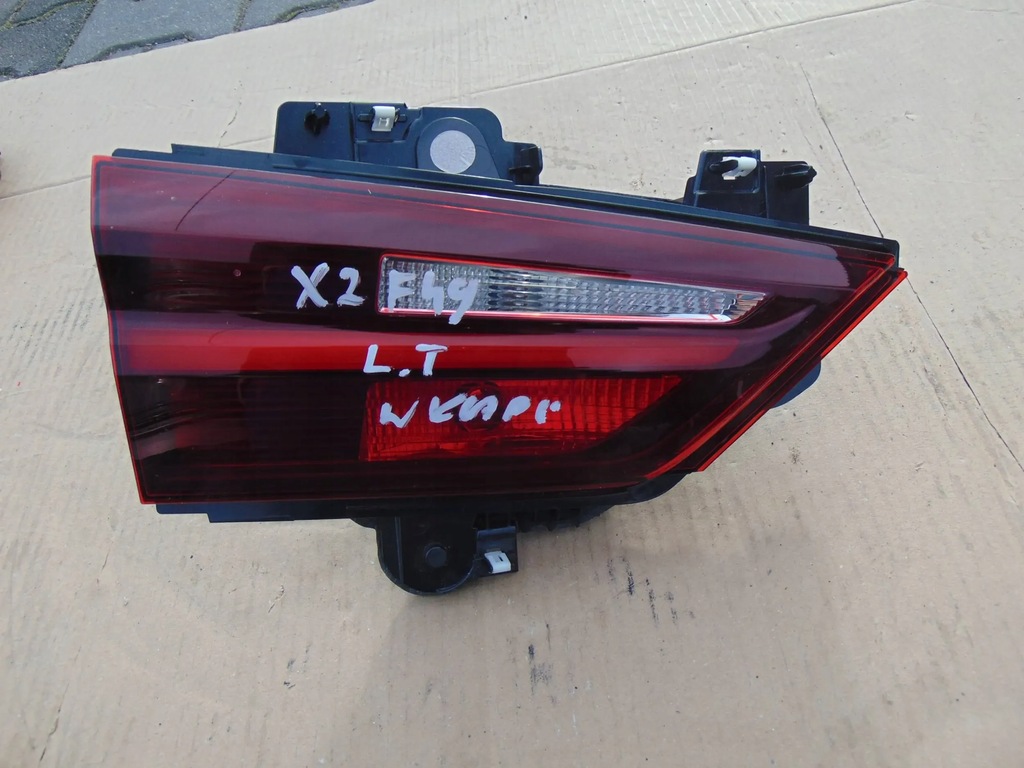 BMW X2 F39 ΠΙΣΩ ΦΩΣ ΑΡΙΣΤΕΡΑ ΣΤΟ FLAP 9881159 Product image