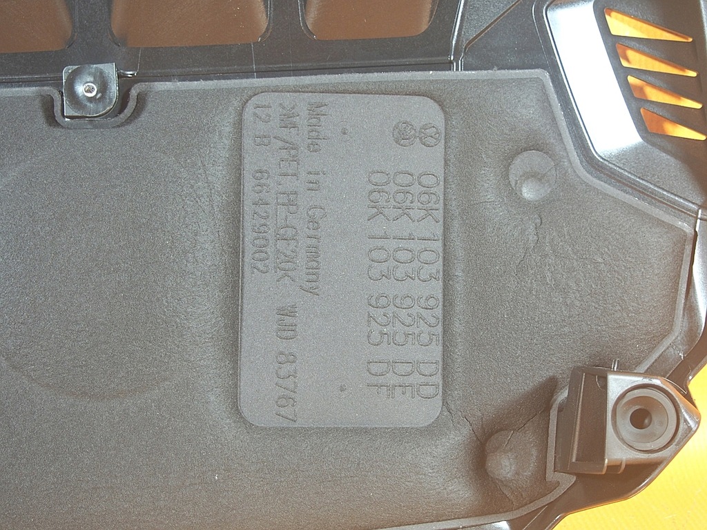 Audi Q3 83A SB 18KM Επάνω κάλυμμα κινητήρα 06k103925DD Product image