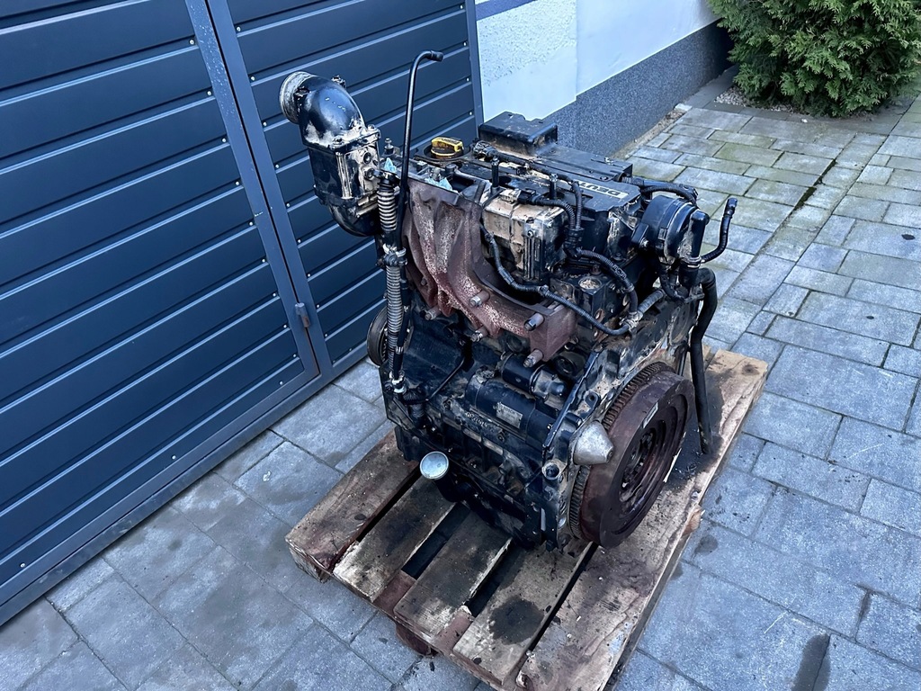 DEUTZ FAHR MERLO TCD ENGINE 4.1 L4 C4ST103 22000328 GP3404332 04503190R Product image