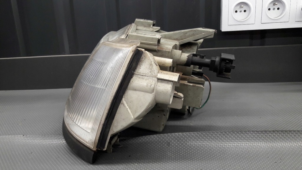 0289008 Αριστερός προβολέας Renault Clio I 93R Product image