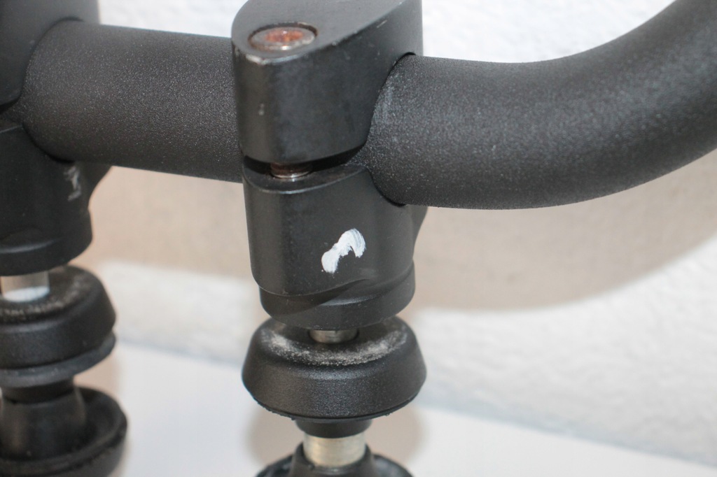 Triumph Bonneville T100 SE Τροφίμων + Risers Product image