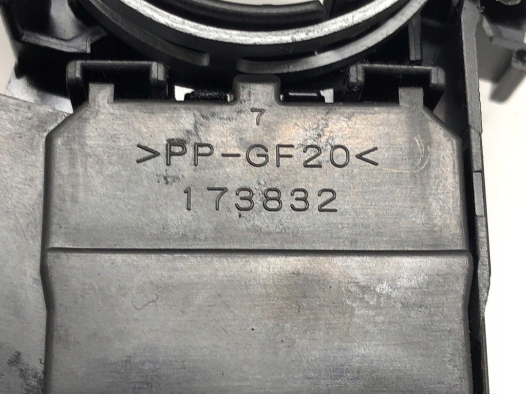 ΣΥΝΔΥΑΣΜΟΣ ΔΙΑΚΟΠΤΗΣ TOYOTA AVENSIS T27 173832 09-18 ΔΙΑΚΟΠΤΗΣ Product image