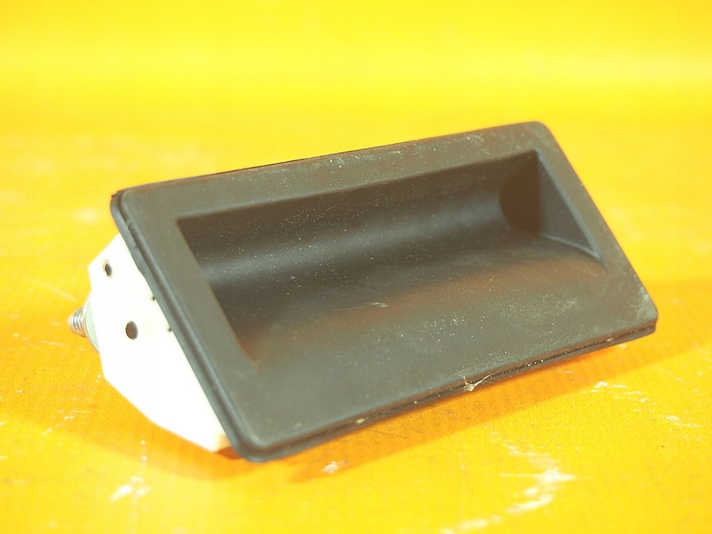 Audi A5 8T 16KM καπό λαβή 5n0827566t Product image