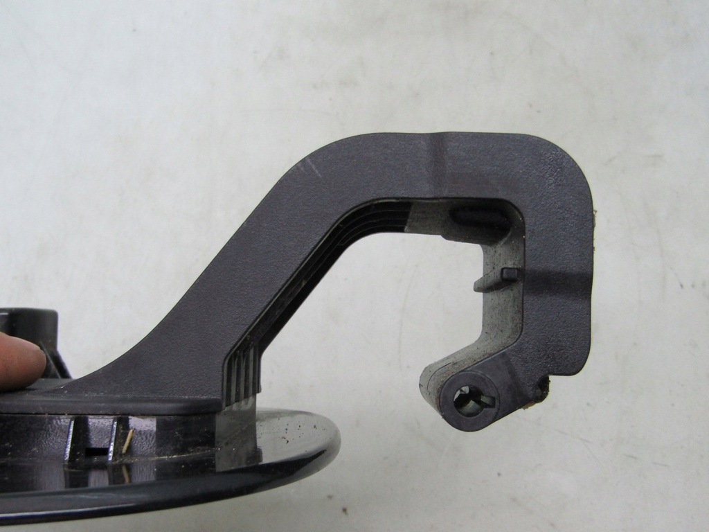 CEED III 20R HTB FUEL FOLER FLAP 1K 31038-M6000 Product image