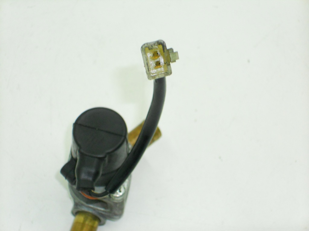 ΒΑΛΒΙΔΑ ΑΝΤΛΙΑΣ TRIUMPH SPRINT ST 1050 (05-10) ORIGINAL Product image