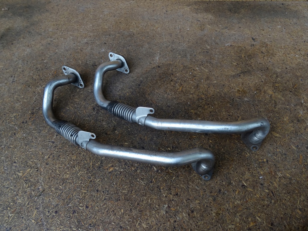 AUDI A3 8P GOLF V LEON II OCTAVIA II 2.0 TDI CBBB EGR PIPE 03L131521 Product image