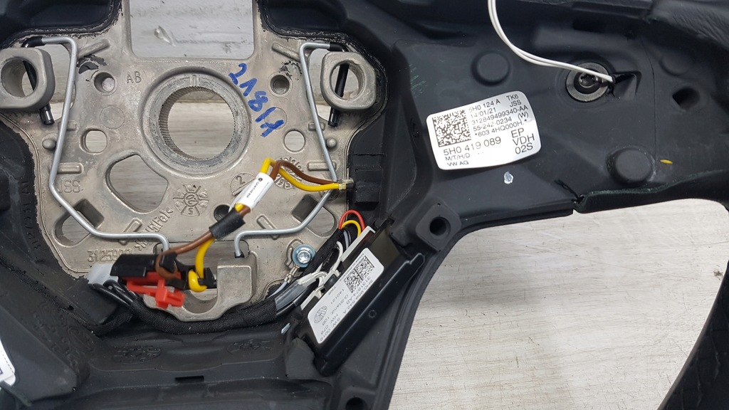 VW GOLF 8 VIII ΠΟΛΥΛΕΙΤΟΥΡΓΙΚΟ ΤΙΜΟΝΙ ΑΥΤΟΜΑΤΟ ΠΑΤΑΛΟ Product image