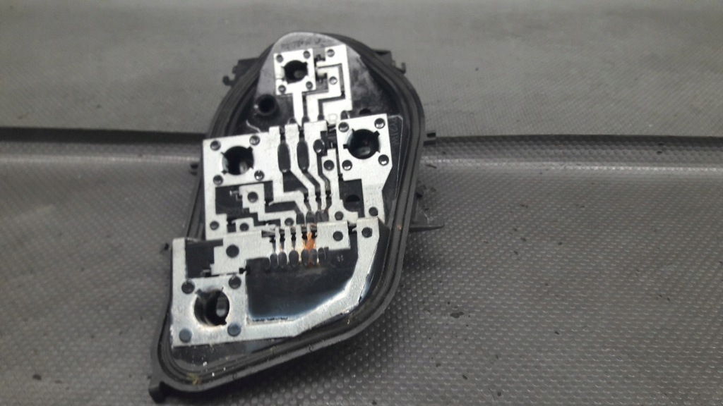 89035088 Ένθετο πίσω δεξιού φανού Renault Clio III Product image