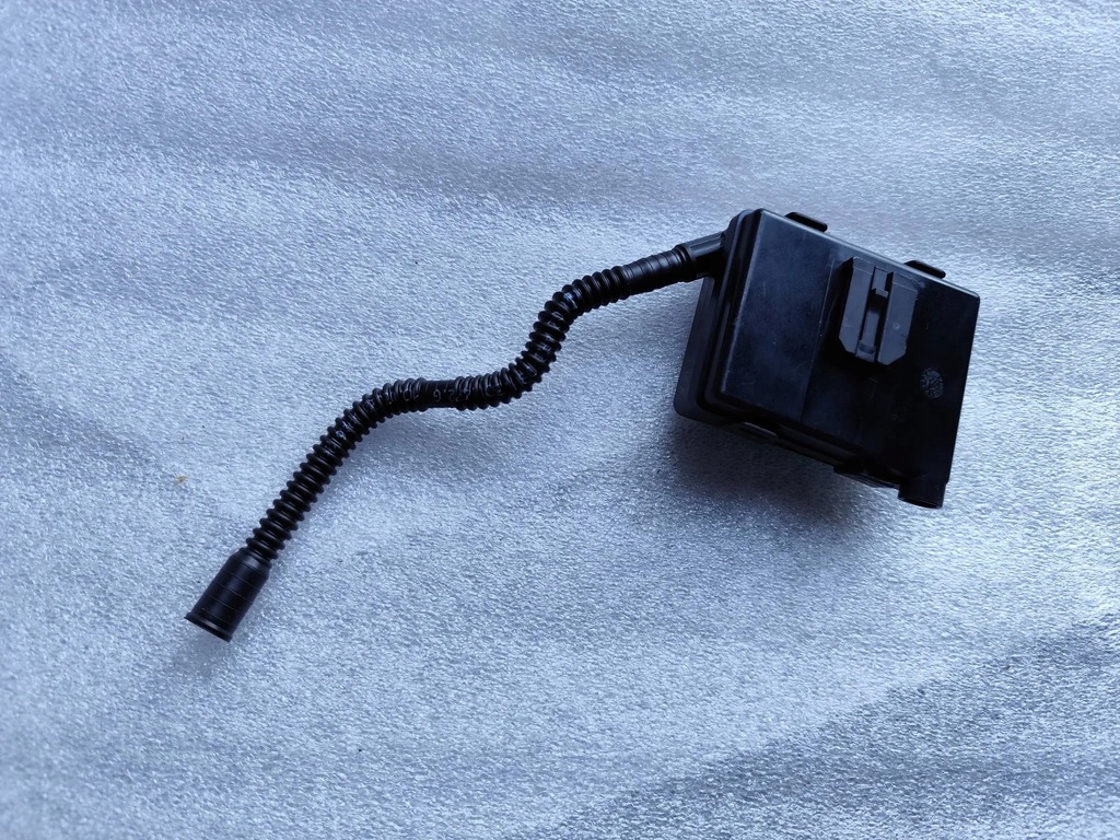 VW Tiguan II Tarraco DSG Gearbox Breather Original Product image