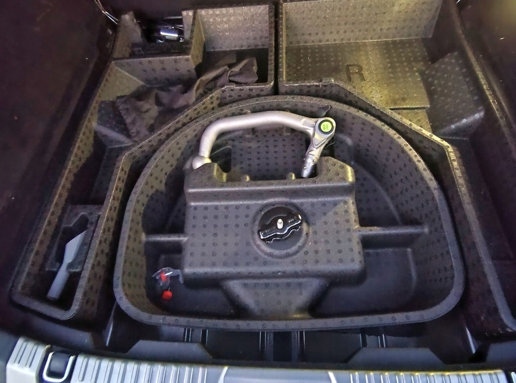 Zderzak Tylny Tył 6xPDC Klapa Kamera Belka Lampa Ford Edge II Lift 2018- EU Product image