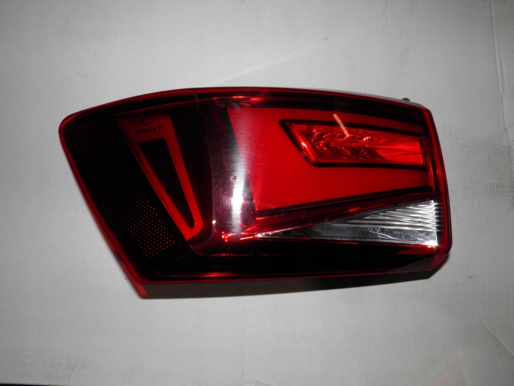 SEAT ATECA ΠΙΣΩ ΦΩΤΙΣΤΙΚΟ ΑΡΙΣΤΕΡΟ LED ΟΕ 575945207D Product image