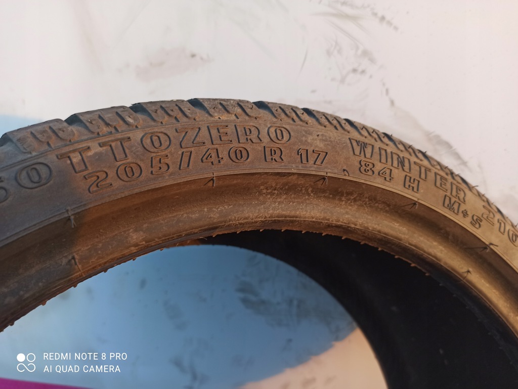 Ελαστικό Pirelli Winter 210 SottoZero 205/40R17 84H 5,1 χλστ. Product image