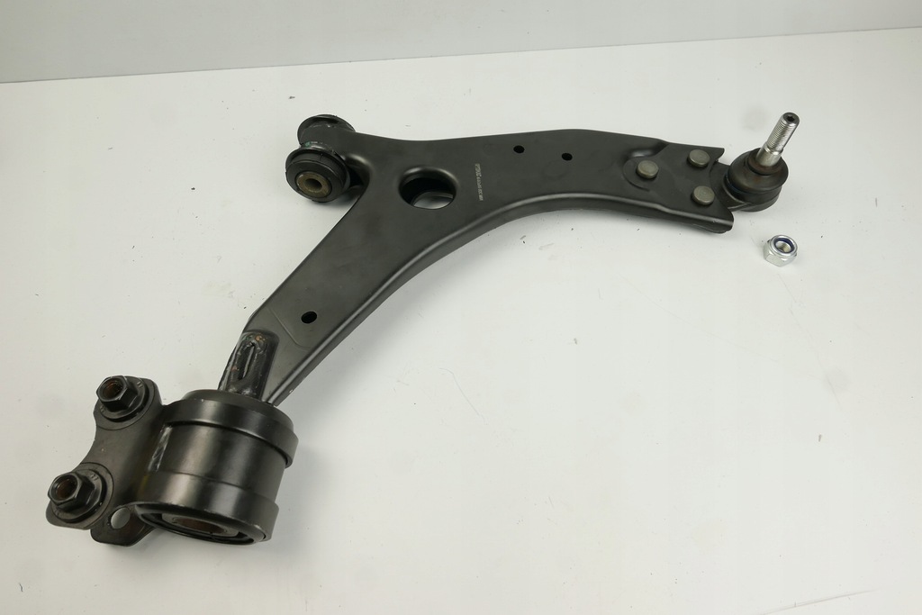 Δεξιά Swingarm Front Volvo C30 C70 S40 V50 15mm 30714127 31277465 Optimal Product image