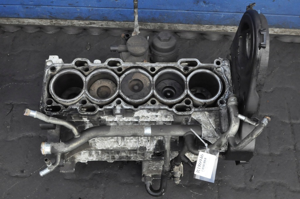 VOLVO XC90 XC70 2.4 D5 185KM COMPLETE BLOCK BOTTOM ENGINE D5244T Product image