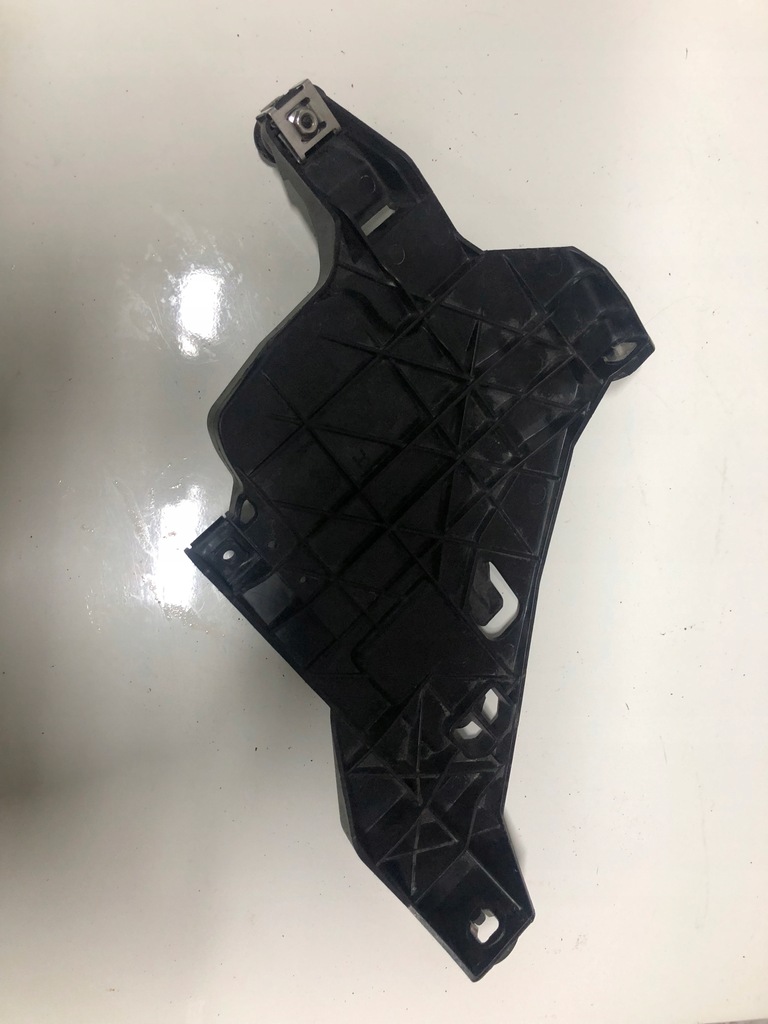 ΣΥΡΩΜΕΝΗ ΛΑΒΗ ΣΤΗΡΙΞΗ ΛΑΜΠΑ AUDI Q5 8R LIFT 12-17r ΔΕΞΙΑ 8R0941454A Product image