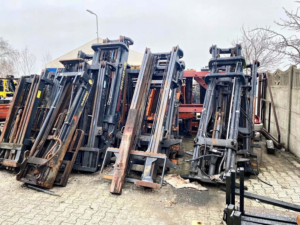 περονοφόρο ανυψωτικό στοίβαξης ιστού για φορτωτή τρακτέρ TUR Product image