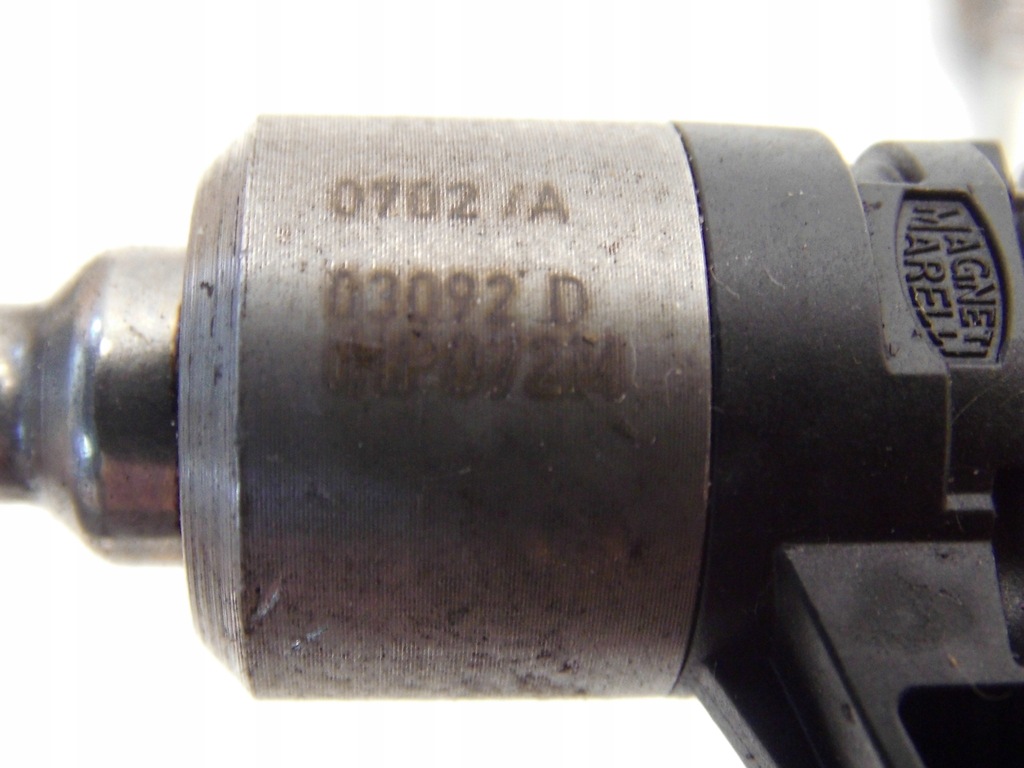 INJECTOR 03C906036M 1.4TSI GOLF VI LEON II A3 Product image
