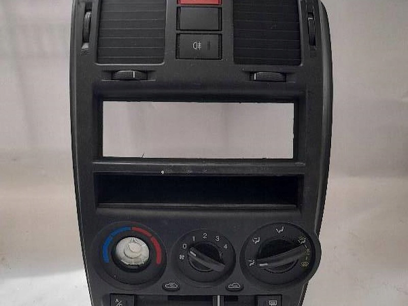 ΚΕΝΤΡΙΚΟ ΚΑΛΥΜΜΑ ΠΑΝΕΛ 84740-10050 HYUNDAI GETZ Product image
