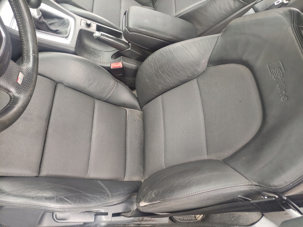 Audi A4 B7 S line sedan, δερμάτινα καθίσματα + πλαϊνά πάνελ, headliner Product image