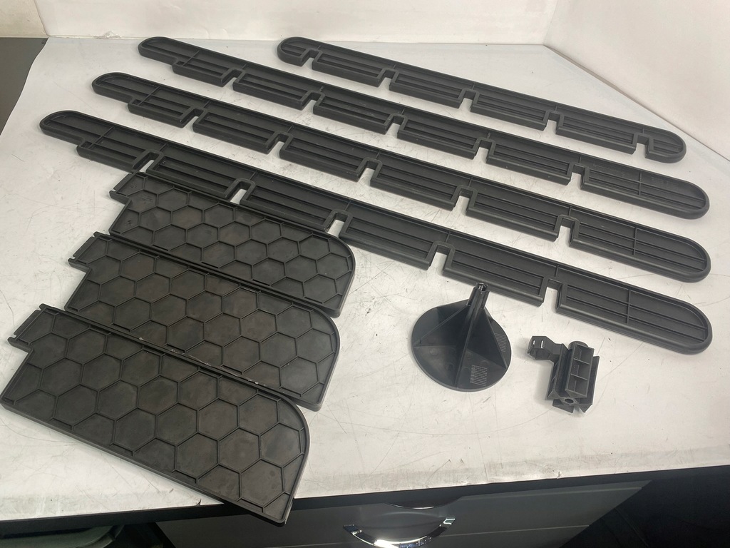 Χωρίσματα πορτμπαγκάζ ΣΕΤ BMW E61 7116739 Product image