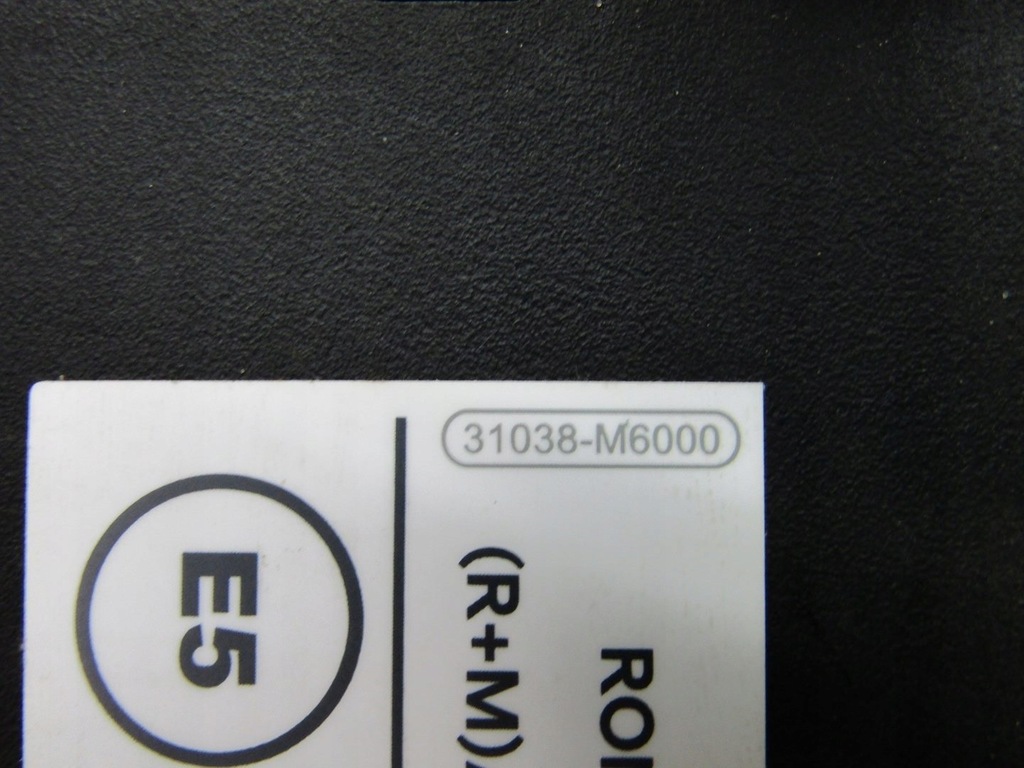 CEED III 20R HTB FUEL FOLER FLAP 1K 31038-M6000 Product image