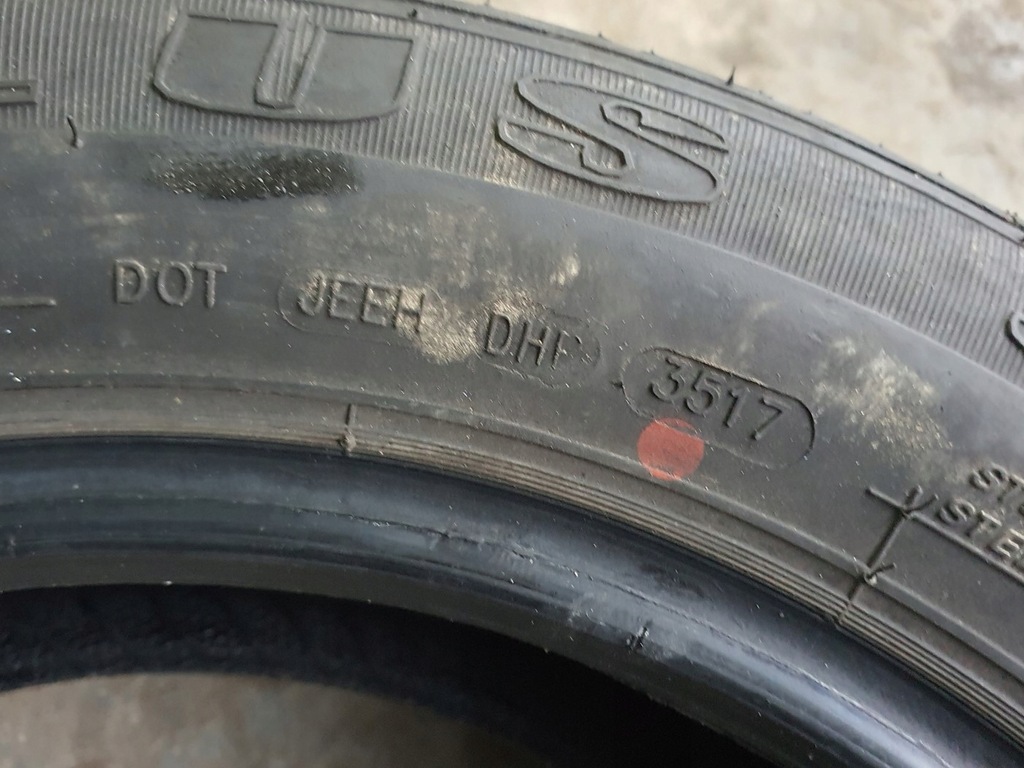 TRACMAX ICE-PLUS S110 TIRES 185/65/R15 7MM 2 ΤΕΜ. Product image