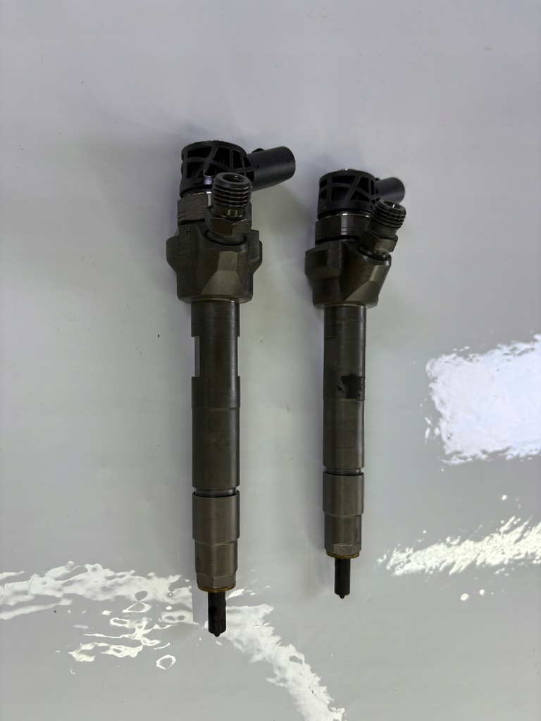 BMW F10 F31 3.0D 2.0D INJECTOR 7810702 Product image