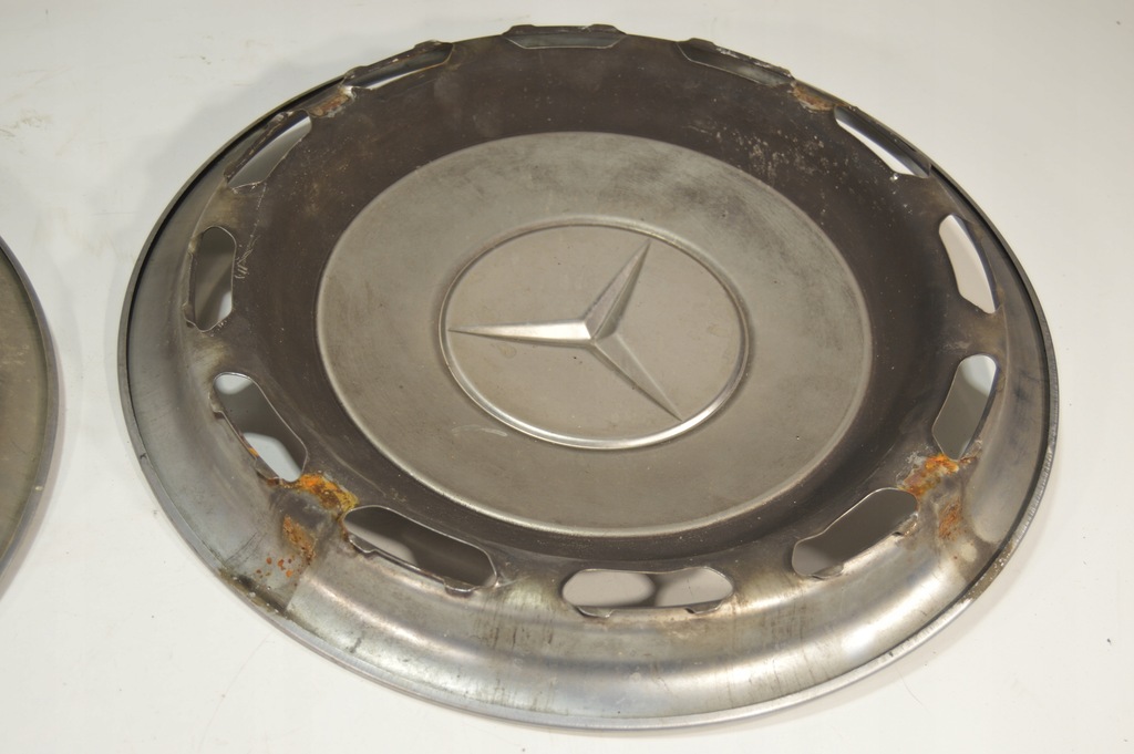 ΣΕΤ MERCEDES HUBCAPS W123 W115 W116 W108 ΓΝΗΣΙΟ ΜΕΤΑΛΛΙΚΟ Product image