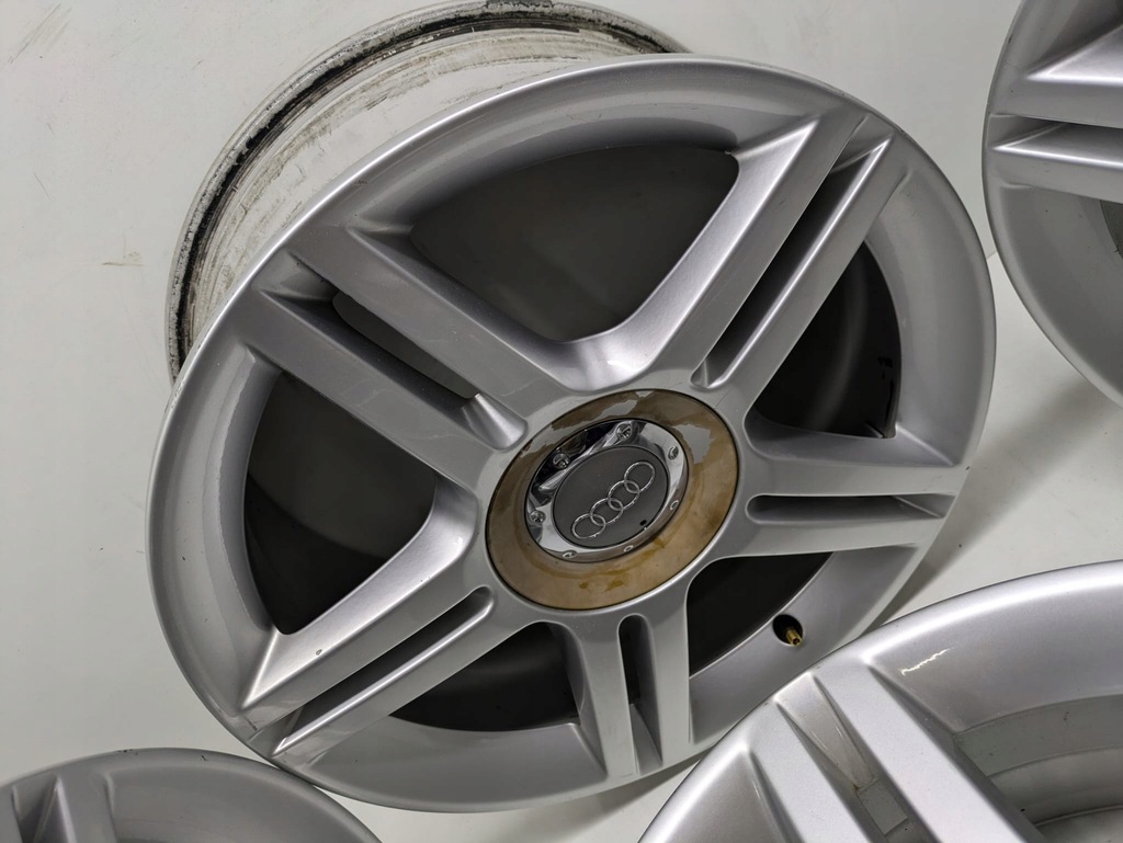 Ζάντες αλουμινίου R17 5x112 Et45 Audi 8E0601025AS Product image