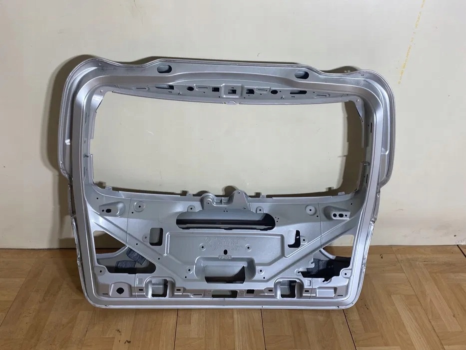 Πίσω καταπακτή Mercedes C-A205 A-205 Kombi Product image