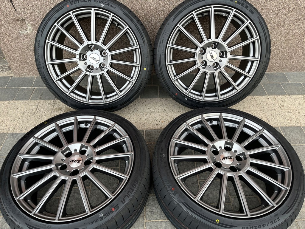 VW PASSAT B8 SUMMER WHEELS 235/40R19 AEZ NEW RIKEN Product image