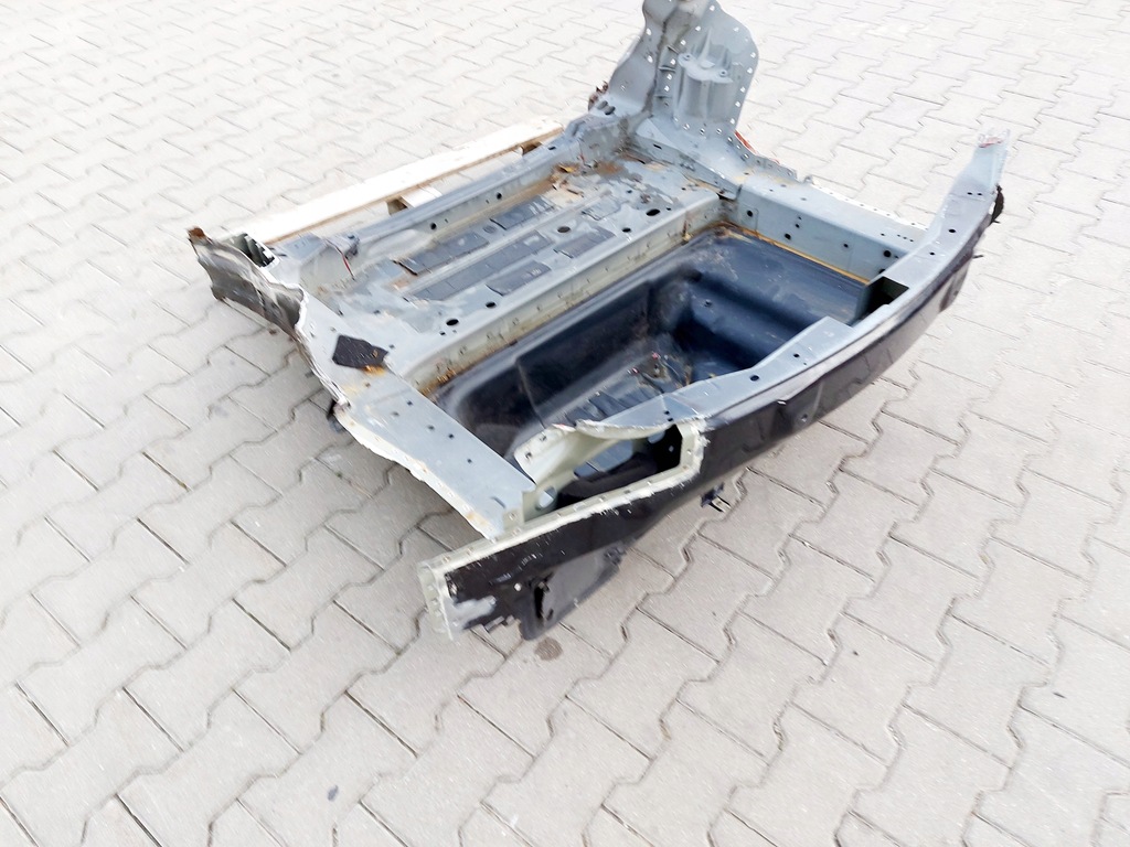 C-CLASS W205 COUPE Πίσω κάθισμα, πίσω τοίχος, πάτωμα πορτμπαγκάζ, ανελκυστήρας 18 ετών. Product image