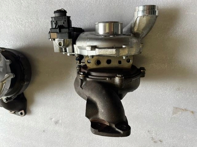 Mercedes 350 CDI V6 A6420902486 826830 Turbo ΟΚ Product image