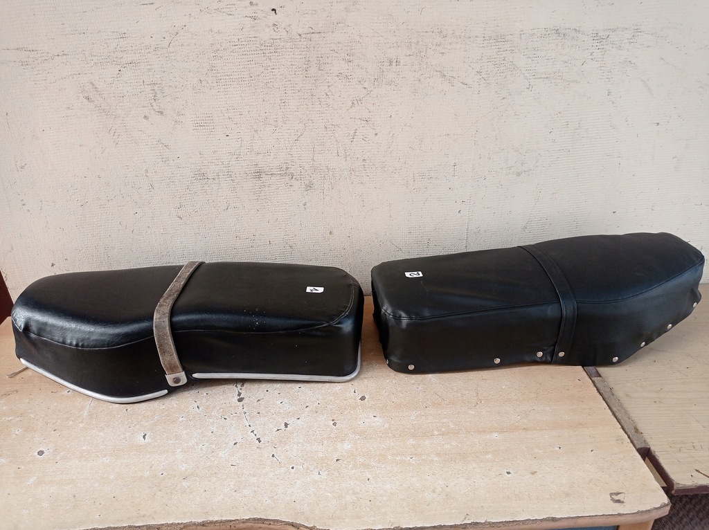 SHL M11 - Μέρη - Καθισμένος - Couch x 2 - (1+2) Product image