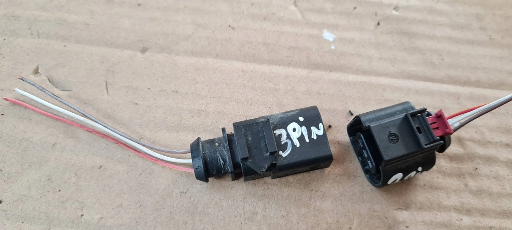 A5 8W PLUG CUBE 1J0973803 VW AUDI A4 B9 8W A5 Q7 4M Q5 80A Product image